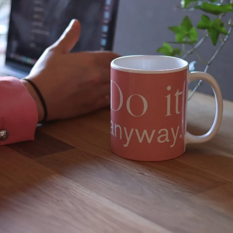 How an applicant tracking system helps recruiters streamline hiring